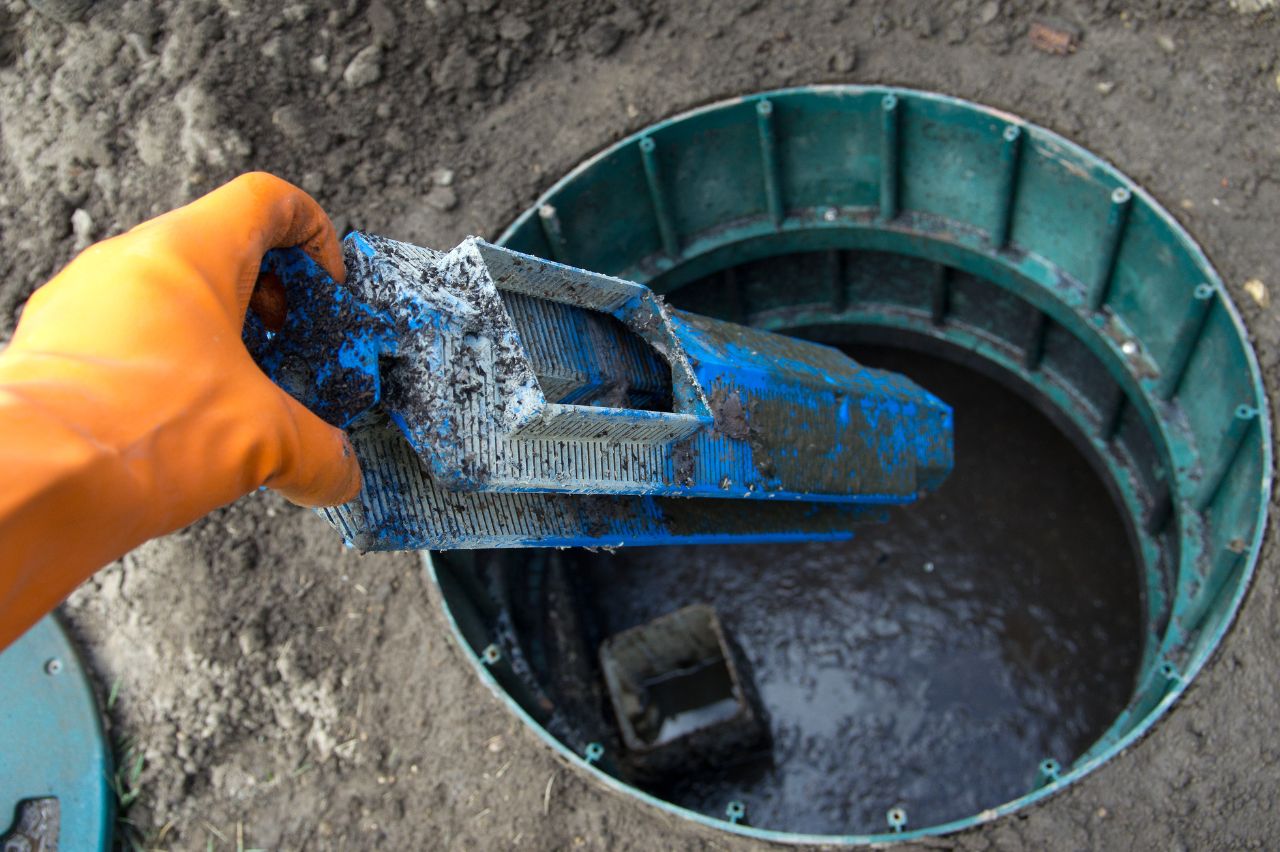 Septic tank effluent screens