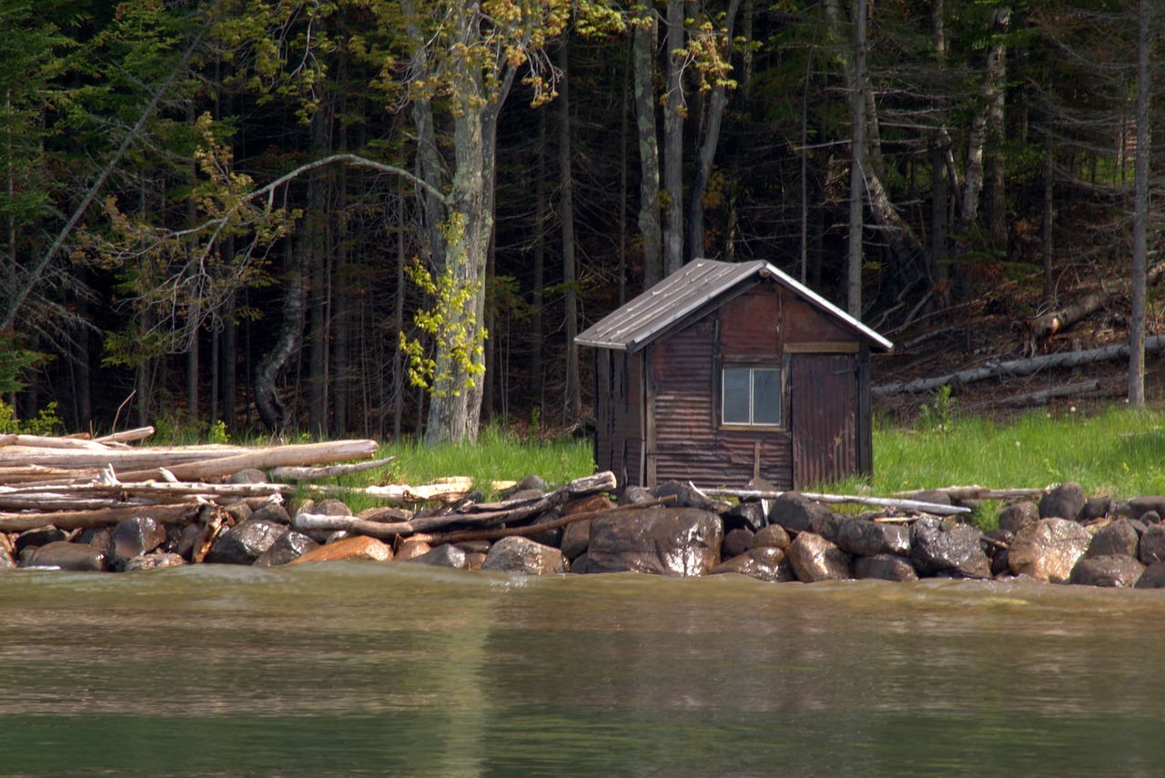 manitou island fish camp cabin, apostle islands, fishing-3532419.jpg